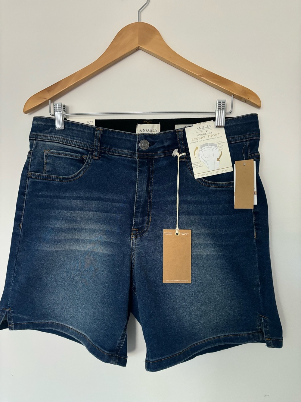 Angels forever younger sculpt shorts